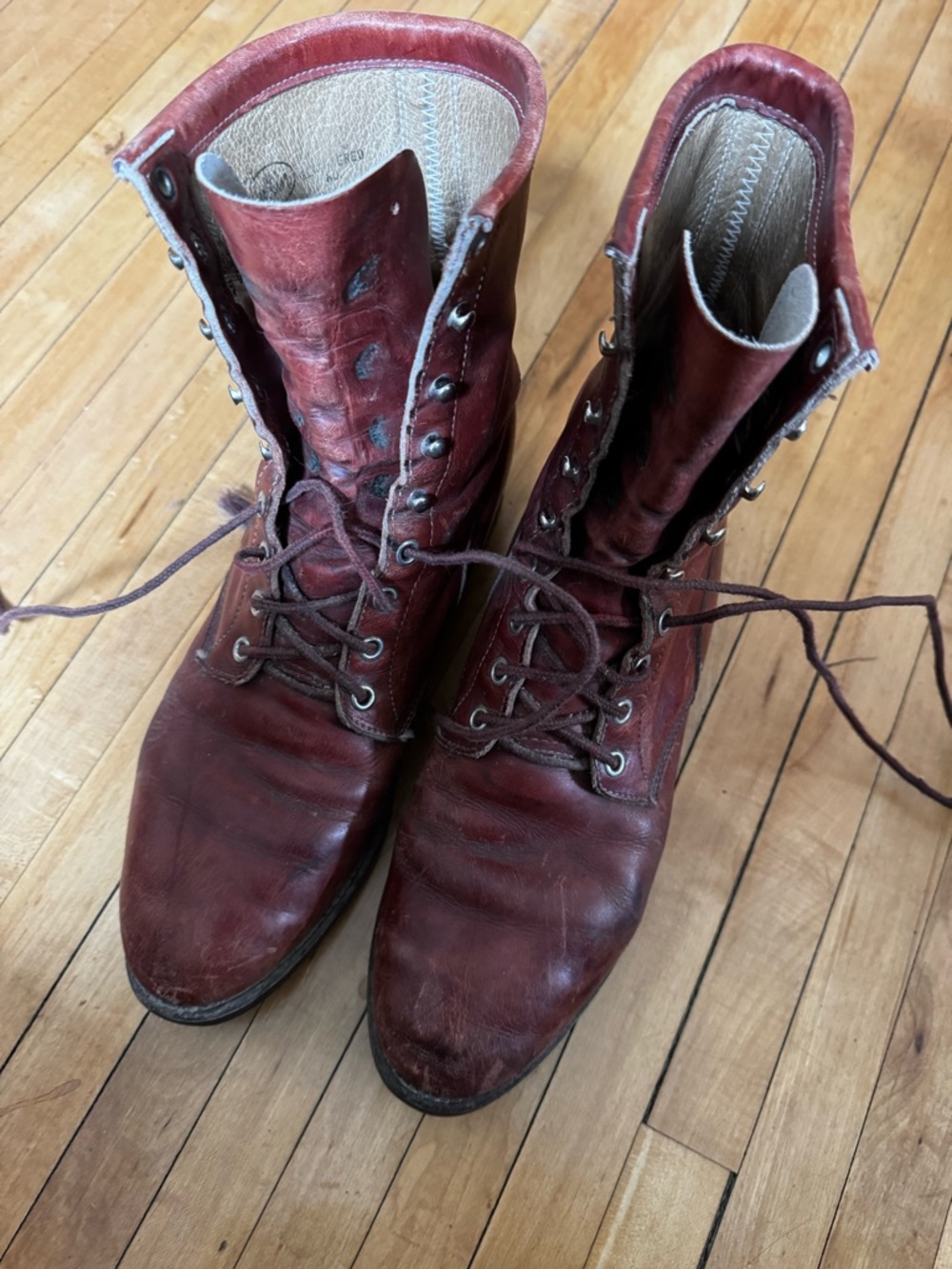 Men's 9D Justin Leather Lace-Up Boots